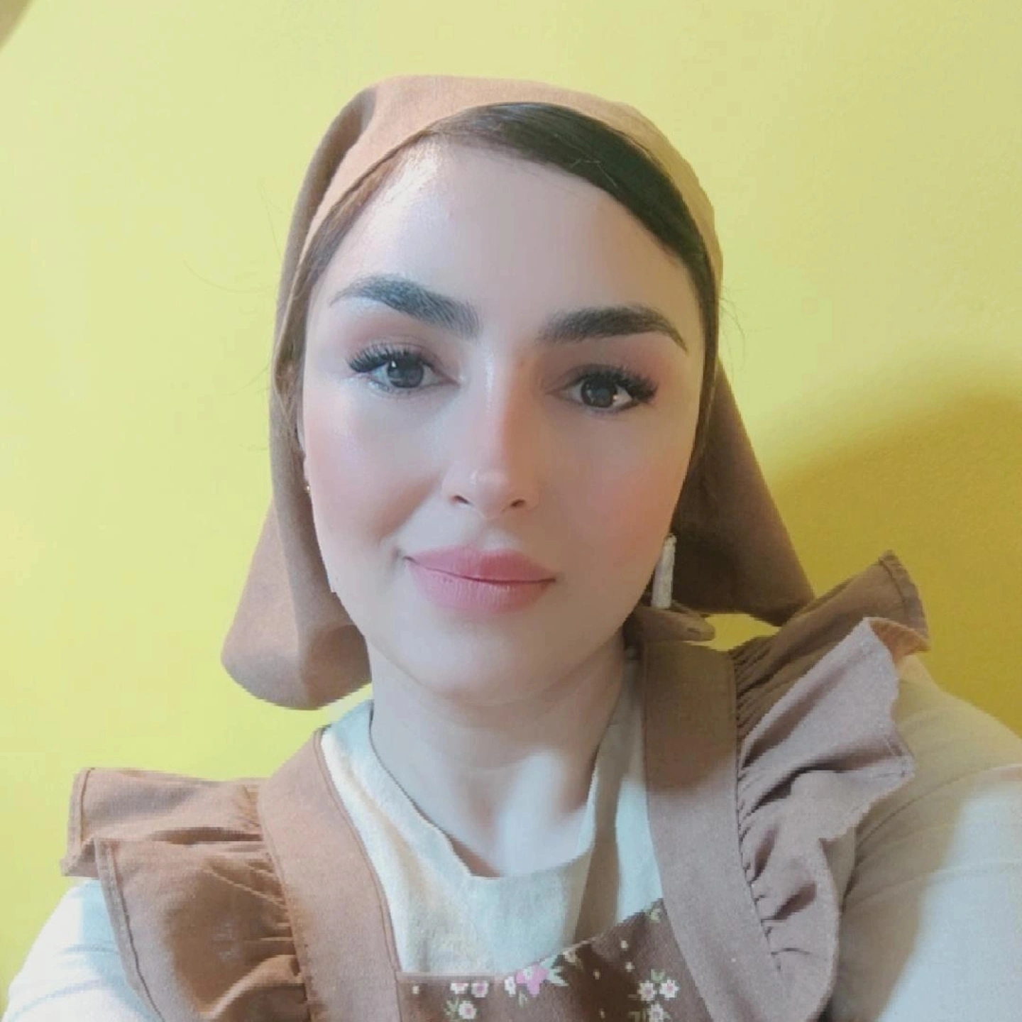 هستی کهزاد